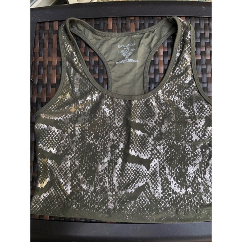 EVCR Crop Tank - Picture 6 of 7